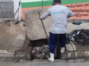 Seminfra mantém limpeza em bocas de lobo e galerias em Arapiraca