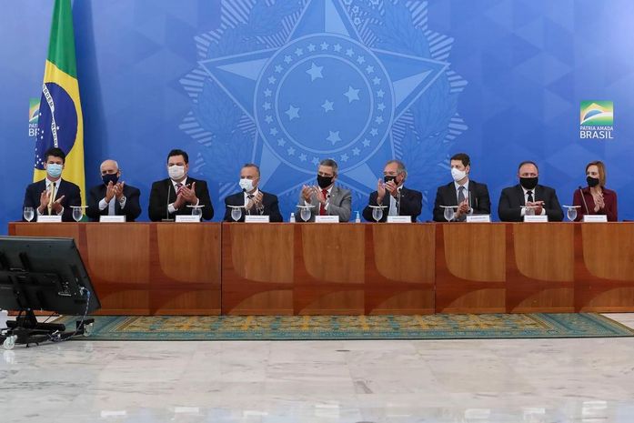 Bolsonaro sanciona lei do novo Marco Legal do Saneamento Básico