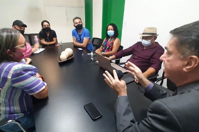 Prefeitura de Delmiro Gouveia concede reajuste de 4,52% aos trabalhadores da Educação