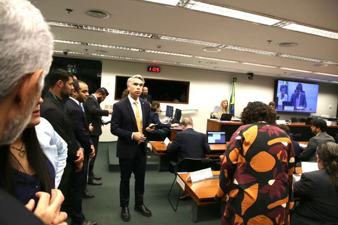 Rafael Brito promove último seminário sobre o Sistema Nacional de Educação na Câmara dos Deputados