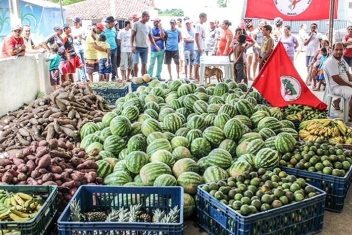 Em Maceió, movimentos do campo doam alimentos para celebrar 1º de Maio