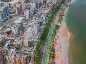 Faixa verde: novo espaço é destinado para pedestre andar e praticar atividades físicas na Ponta Verde 