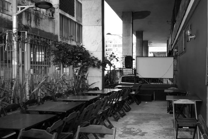 O COVID-19 espanta o povo das ruas. Foi assim na sexta-feira noturna no Centro Histórico,em Salvador.