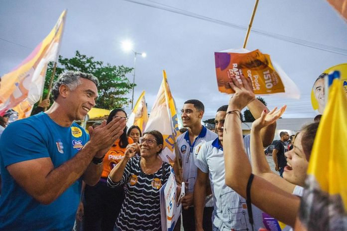 Rafael Brito é recebido com festa em um dos maiores colégios eleitorais de Alagoas