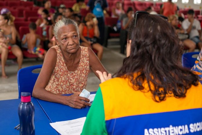 A dona de casa, Maria José Nunes foi uma das primeiras a se recadastrar.
