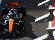 Piastri lidera dobradinha da McLaren no último treino de F1 da temporada