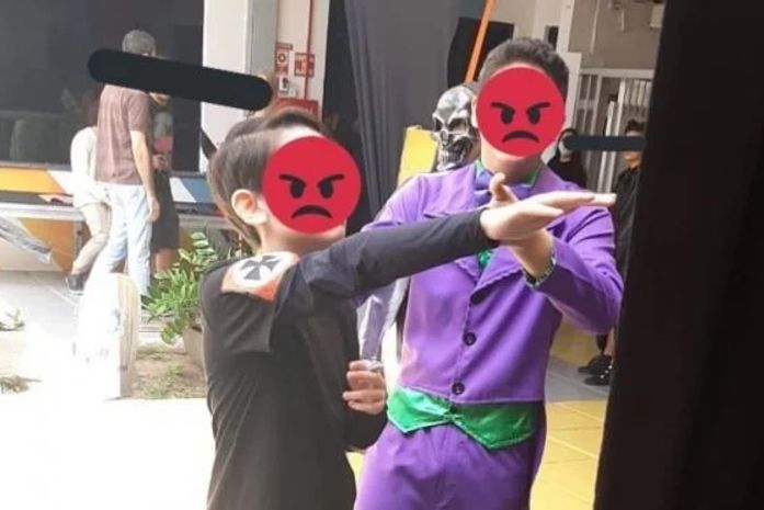 Aluno de escola particular vai à festa de Halloween fantasiado de Hitler