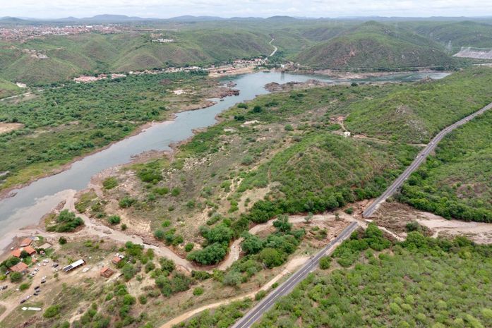 Prefeitura reage às chuvas, amplia ações e garante mobilidade entre Piranhas e Canindé