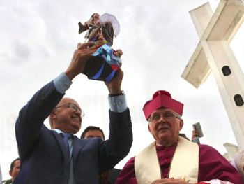 Rs=w:350,h:263,i:true,cg:true,ft:cover?cache=true