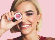 O Boticário anuncia rebranding da marca de maquiagem Intense junto a novos lançamentos by Manu Gavassi