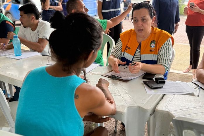 Semdes cadastra pessoas em situação de rua para receberem benefícios assistenciais