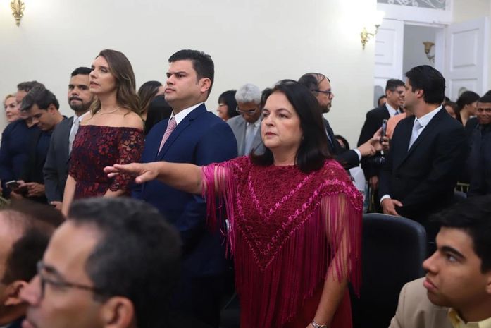 Fátima Canuto durante cerimônia de posse na ALE.