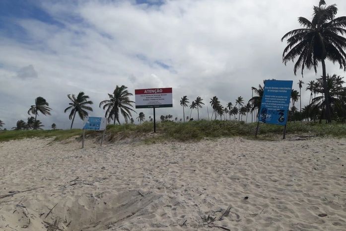 Placas foram instaladas