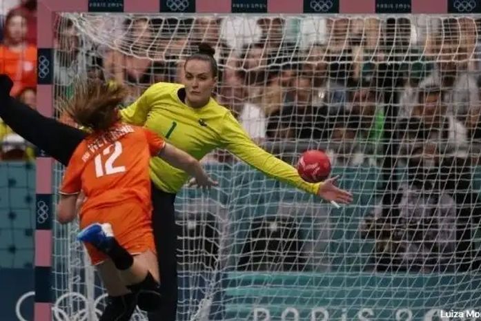 Paris 2024: Brasil é dominado e perde para Holanda no handebol feminino