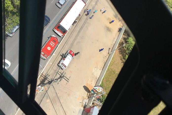 Troca de tiros termina com suspeito morto após tentativa de assalto a ônibus