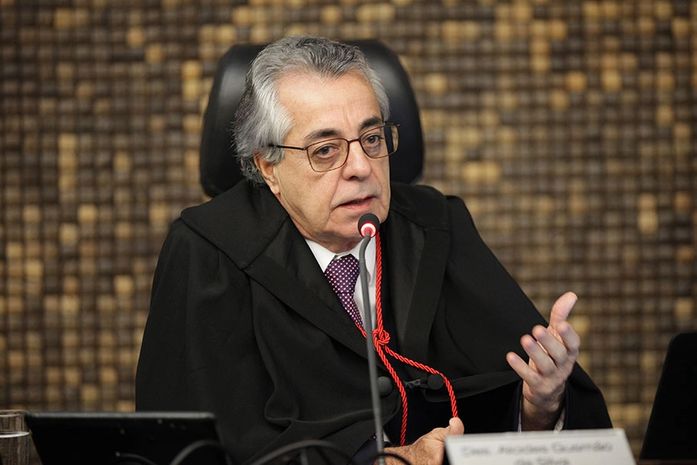 Desembargador Alcides Gusmão, relator do processo.