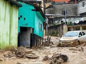 Até o momento, 55 corpos foram identificados e liberados para o sepultamento. São 20 homens, 17 mulheres e 18 crianças