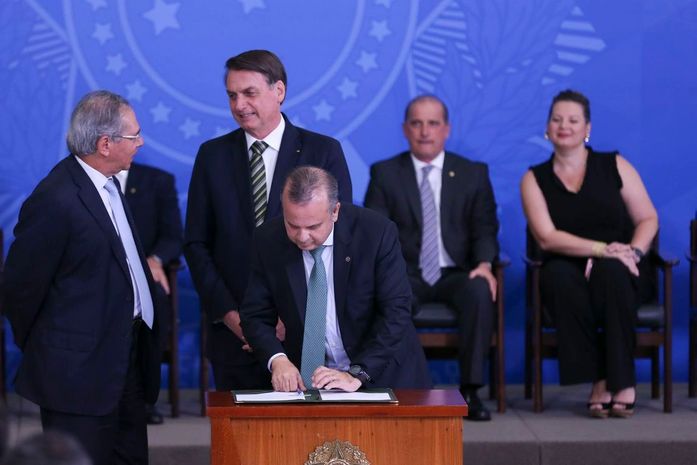 Uma regra foi revogada e duas foram atualizadas.