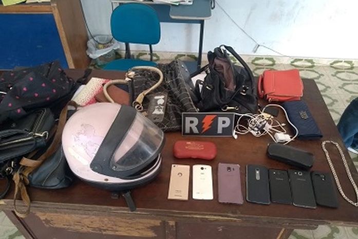 Material recuperado pela Radiopatrulha do 3º BPM