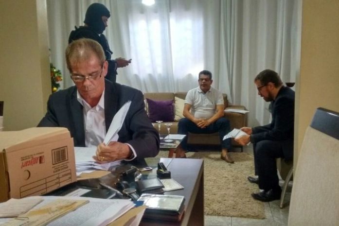 MP denuncia ex-prefeito e mais nove pessoas por fraude em licitação