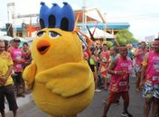 Pinto da Madrugada abre-alas no Folia de Rua de Arapiraca