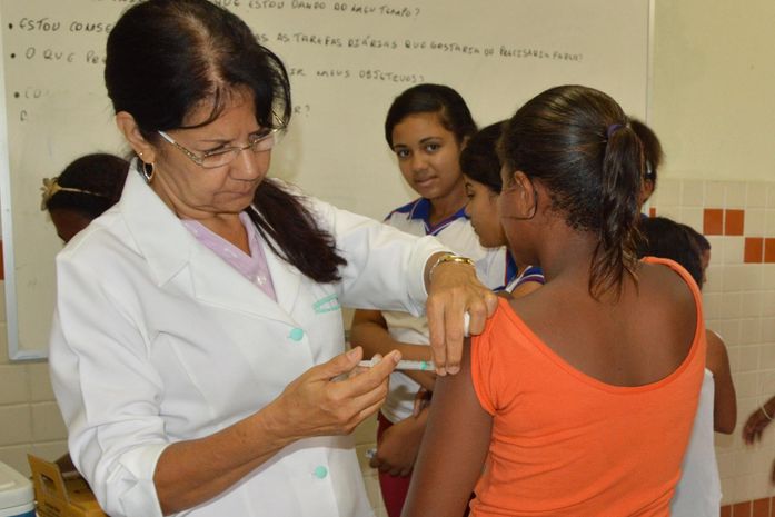 Infectologista da Sesau volta a alertar sobre a importância de completar o esquema vacinal contra a meningite