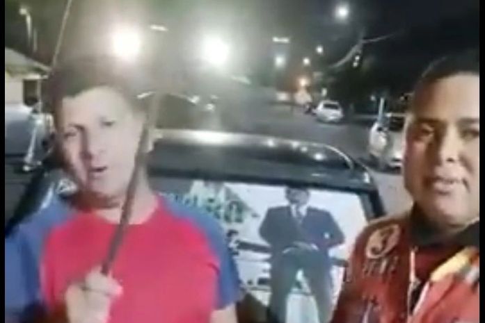 Apoiadores de Bolsonaro gravam vídeo contra "negros, petistas e macumbeiros"; Fretab faz BO contra intolerância