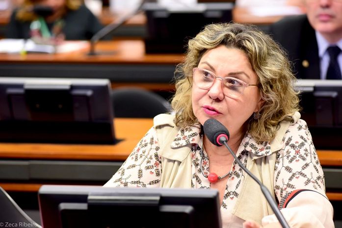 Tereza Nelma denuncia as mentiras sobre o voto ‘Não’. É fake!