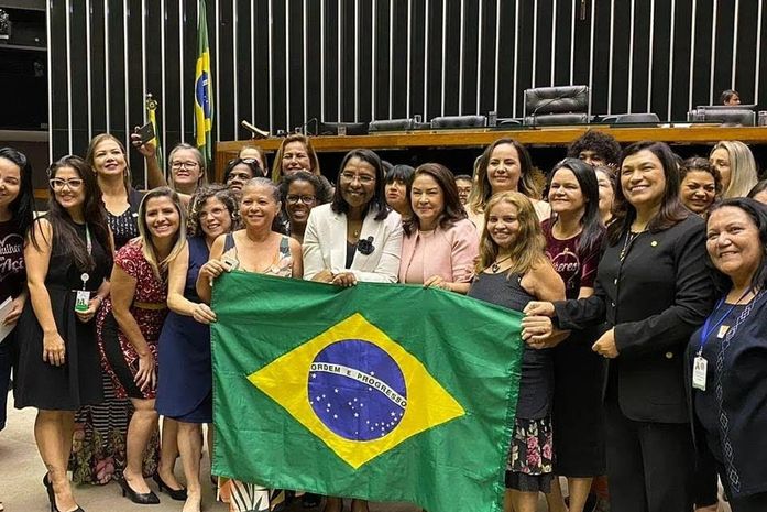 Em Brasília, Fabiana Pessoa participa de evento em homenagem à conquista do voto feminino