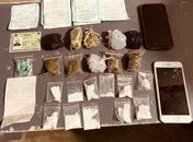 Homem é preso com drogas e comprovantes bancários de R$ 38 mil ligados ao tráfico no Litoral Norte