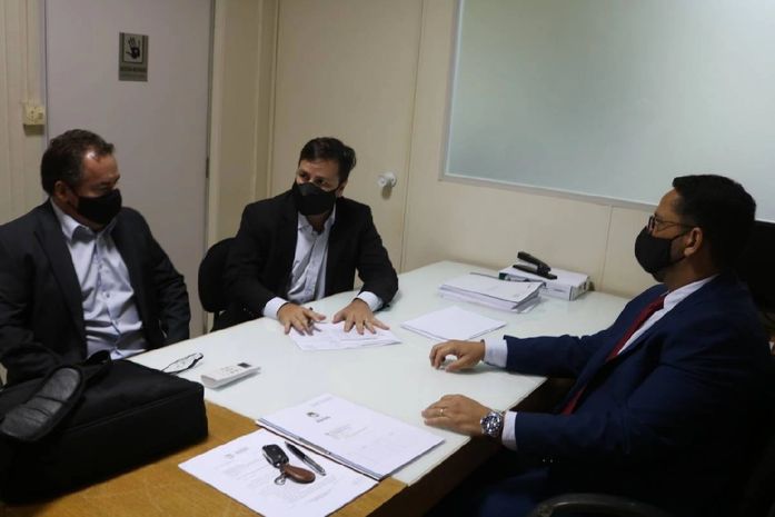 Presidente da OAB se reúne com coordenador do GGI para debater afundamento dos bairros