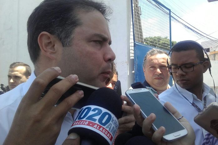 Governador Renan Filho durante inauguração de Unidade de Internação Feminina