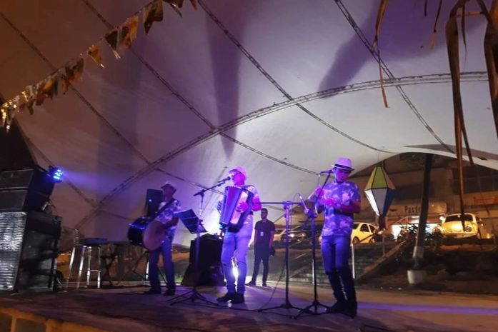 Mercado do Artesanato é palco de muito arrasta pé durante o Aravantu em Arapiraca