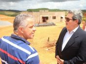 Secretário visitou as obras do novo Matadouro Municipal, na região Chã dos Costas, Viçosa (Foto: Raul Plácido)