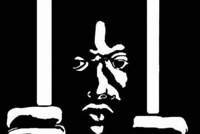 A mulher loira era a ladra, mas, como preto é sempre o elemento suspeito...