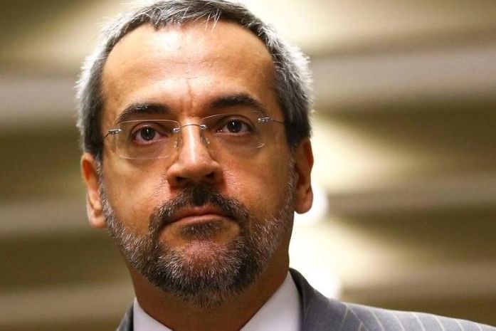 Weintraub anuncia saída da Educação e diz que trabalhará no Banco Mundial