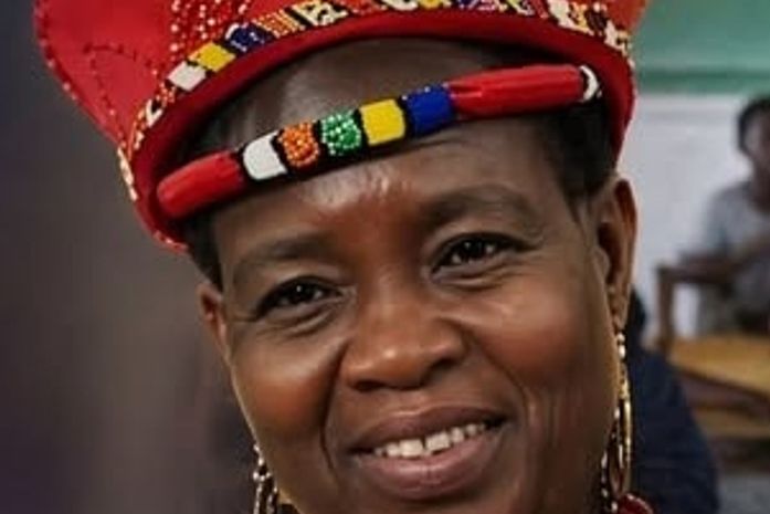 Theresa Kachindamoto é conhecida como a Exterminadora de Casamento