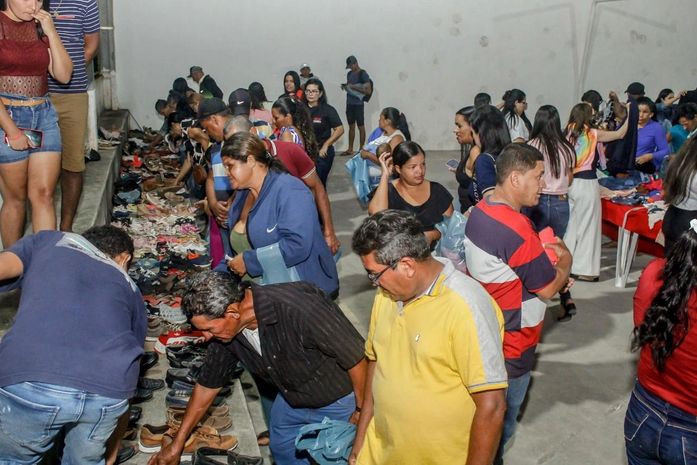 Bazar do Bem doa mais de três mil itens na zona rural de Penedo