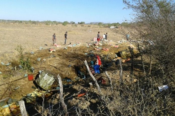 Motorista morre em capotamento na serra das Pias em Palmeira