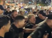 Chegada de MC Daniel para partida contra influencer alagoano provoca tumulto na Pajuçara