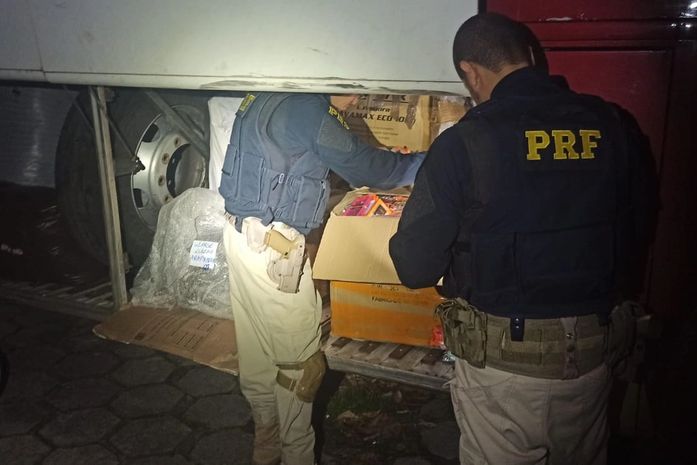 Mercadorias sem Nota Fiscal são apreendidas em ônibus clandestino; motorista é multado em R$ 18 mil