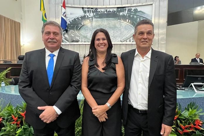Prefeito de Branquinha prestigia posse do deputado estadual Remi Calheiros