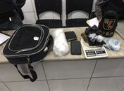 Após denúncia, policiais militares flagram tráfico de drogas em residência na Levada