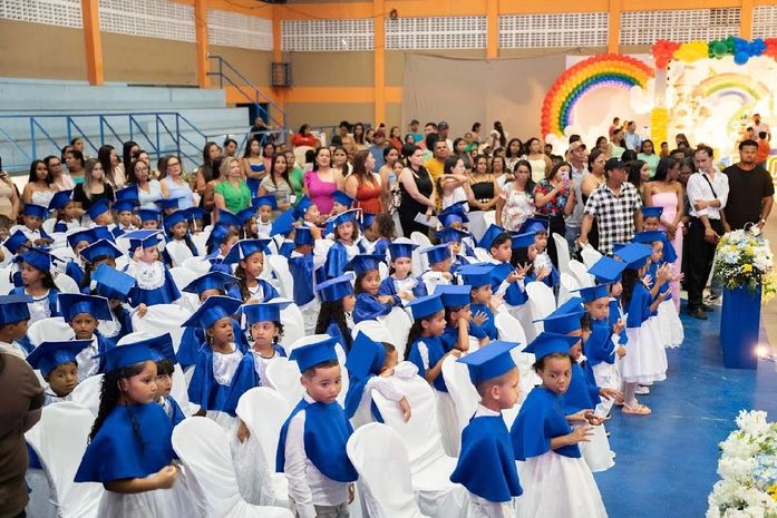 Mais de 200 alunos participam da Formatura do ABC da Rede Municipal em noite marcada por emoção e celebração, em Traipu