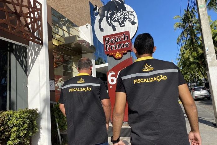 Churrascaria é notificada após incidente causar
grande quantidade de fumaça na Ponta Verde