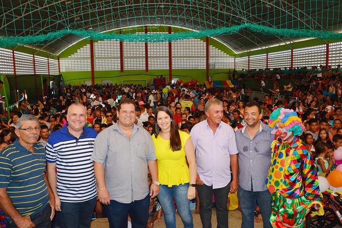 Dia das Crianças é comemorado com festa e prêmios em Coité do Nóia