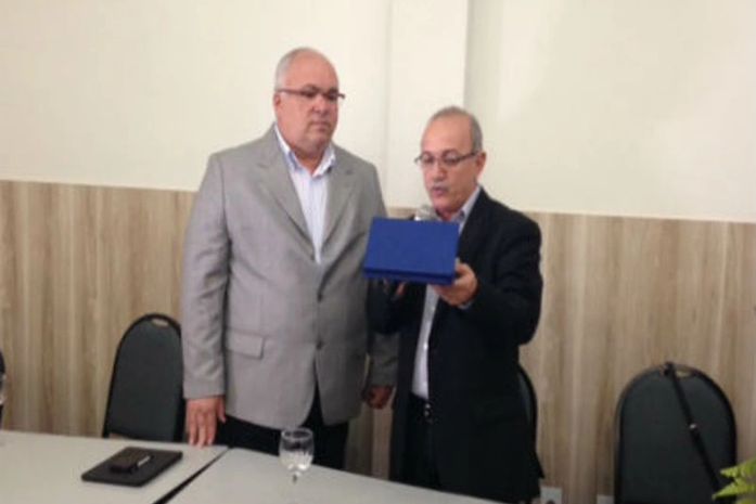 Homenagem a Paulo Guedes