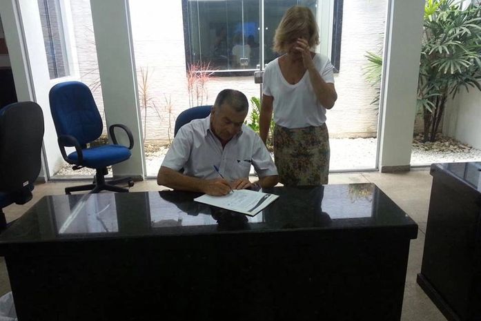 Prefeitura de Atalaia adere à rede de cooperação do SEBRAE