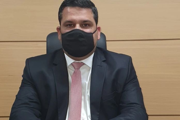 Thiago ML quer mais parcelas da ajuda emergencial a empresários e adia aprovação de projeto enviado pela prefeitura