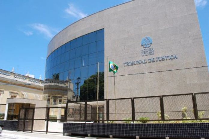 Justiça condena dupla por assaltos a ônibus em Maceió